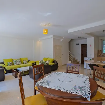 Yas Calis Villa *