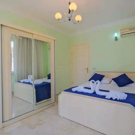 Yas Calis Villa
